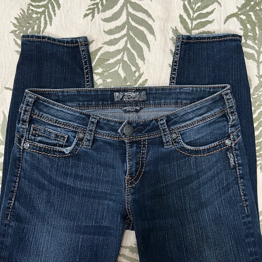 Silver Jeans 30W Camden Rose Ankle Crop Zip Zipper EUC - Picture 2 of 7